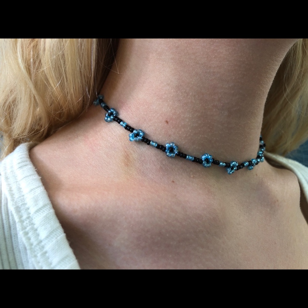 Seed Bead Daisy Choker